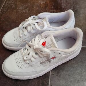 Reebok White Classic Sneakers Minimalist Design